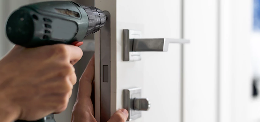 Locksmith For Lock Replacement Near Me in Sierra Madre, CA