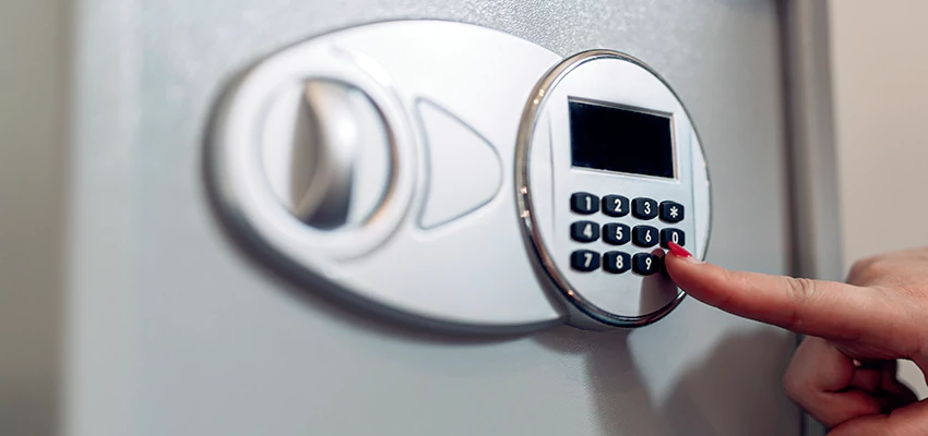 Jewelry Safe Cracking in Sierra Madre, California