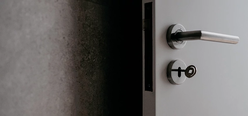 Front Door Handle Repair And Installation in Sierra Madre, CA